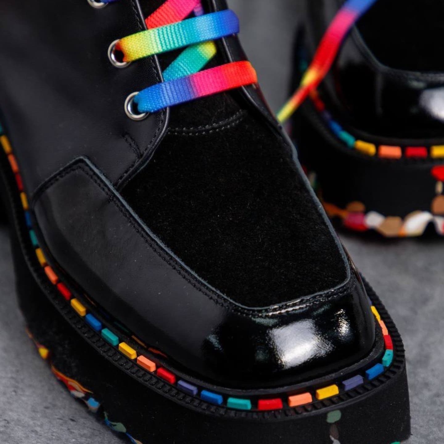 Colorful and versatile casual women's shoes