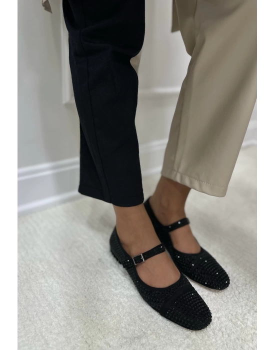 Sophisticated casual flats