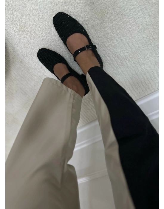 Sophisticated casual flats