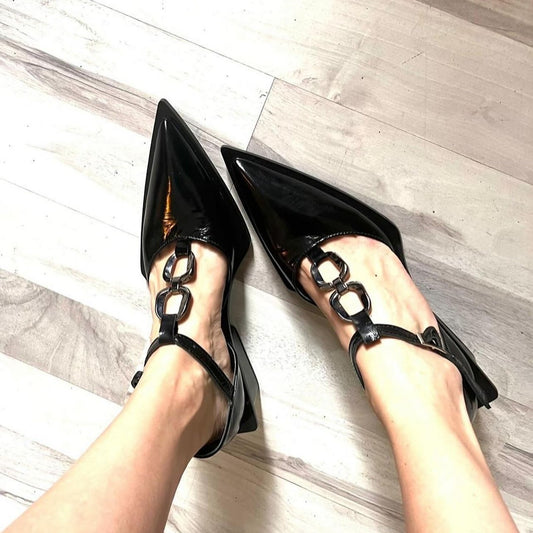 Chic low heel pointed toe leather sandals