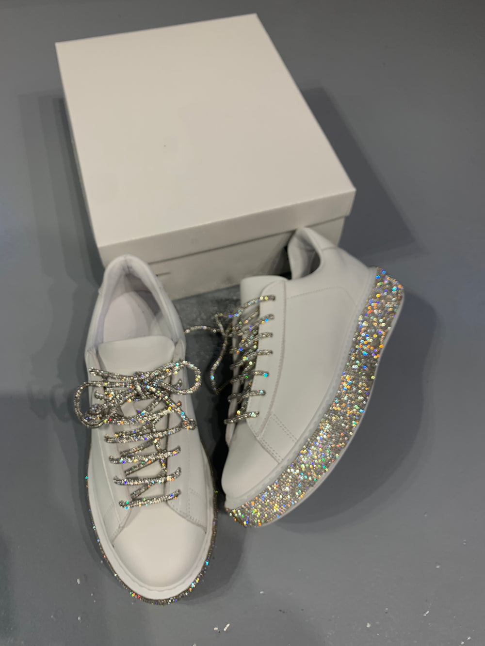 Chic glitter sole casual shoes