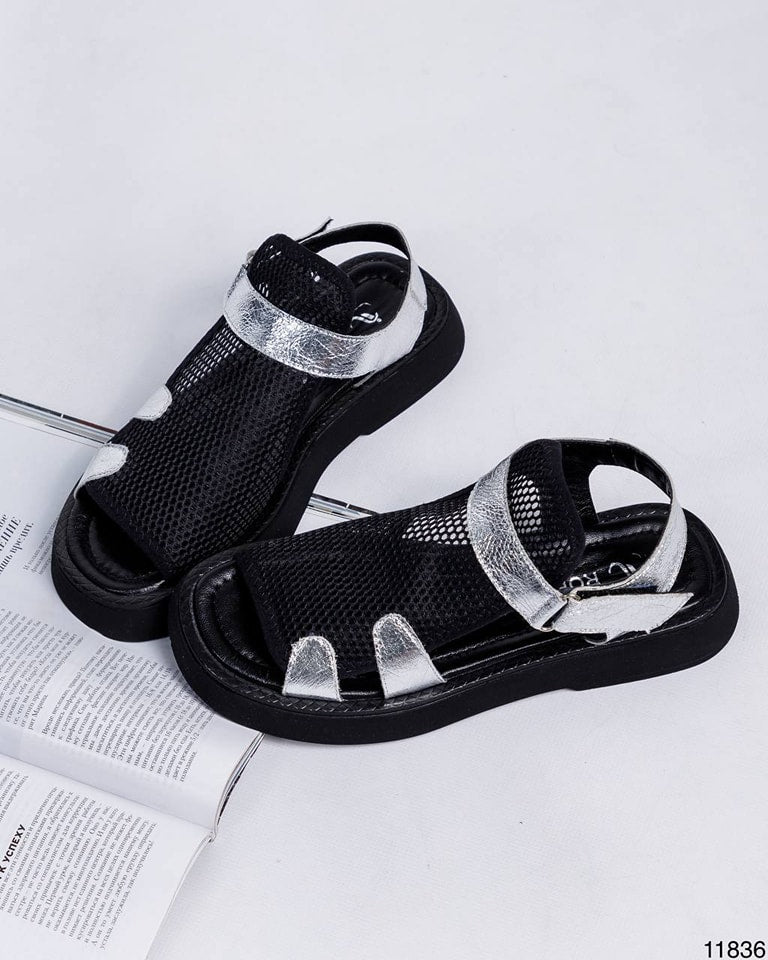 Breathable Velcro casual sandals