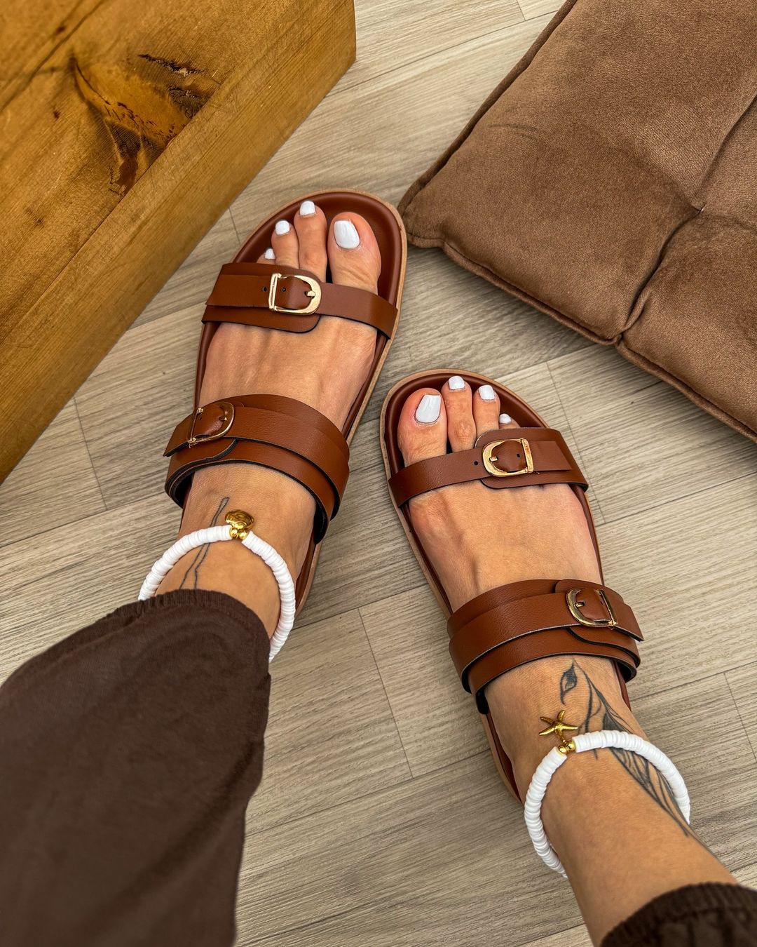 Leather versatile buckle casual sandals