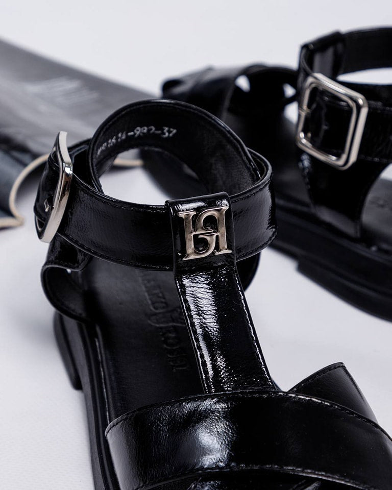 Glossy leather buckle sandals