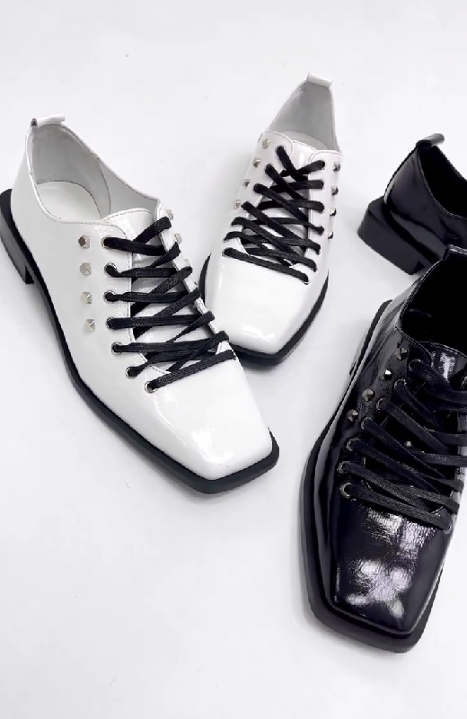 Versatile patent leather lace-up casual shoes