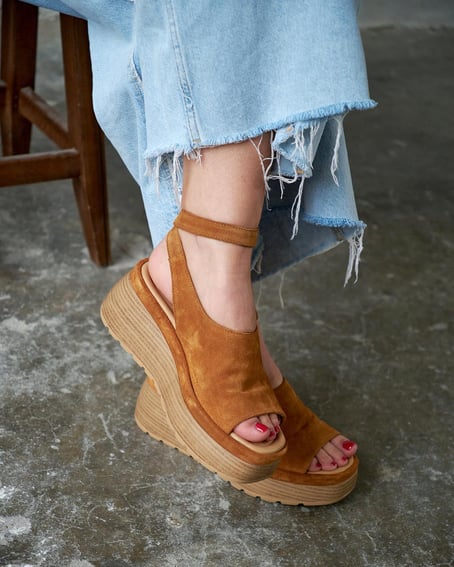 Brown suede non-slip casual sandals