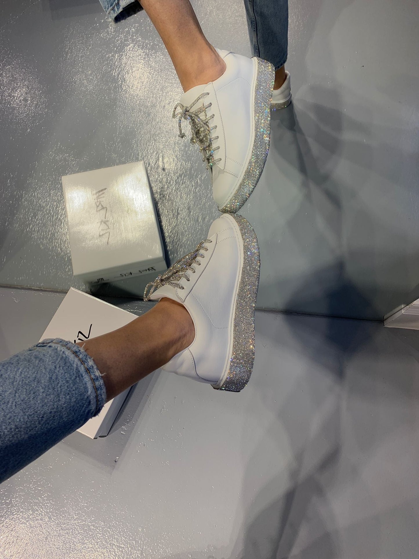 Chic glitter sole casual shoes