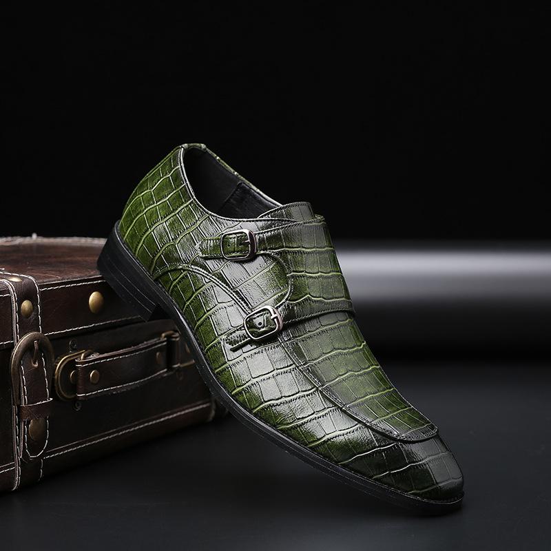 Men's crocodile pattern pointed leather shoes