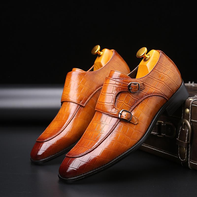 Men's crocodile pattern pointed leather shoes