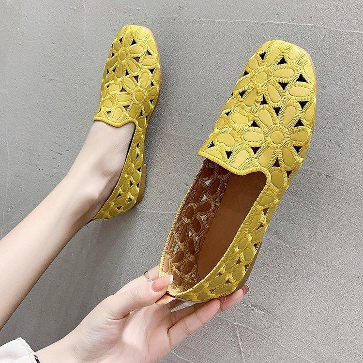 Shallow flat hollow shoes