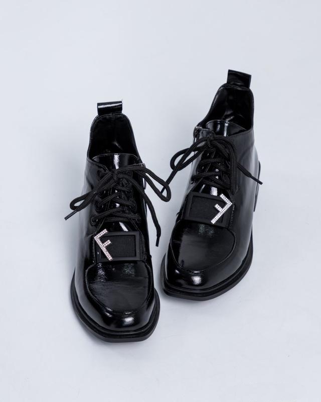 Genuine patent leather lace-up boots