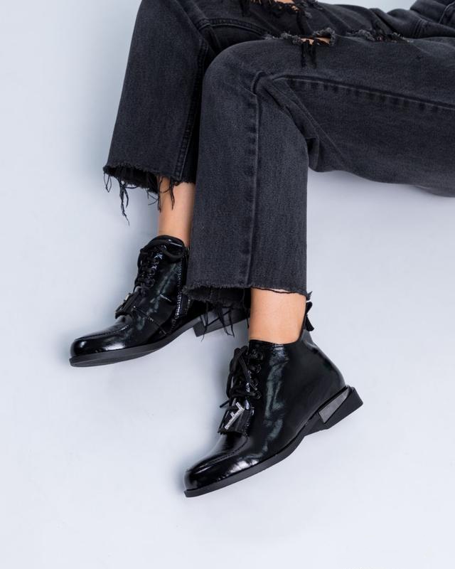 Genuine patent leather lace-up boots