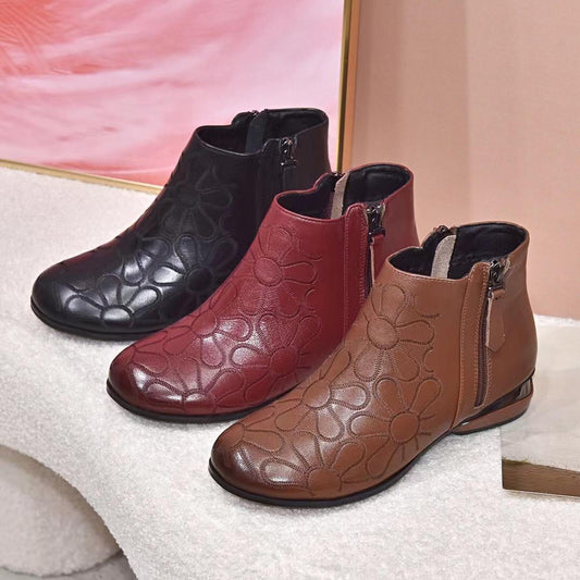 Embroidered soft-soled boots